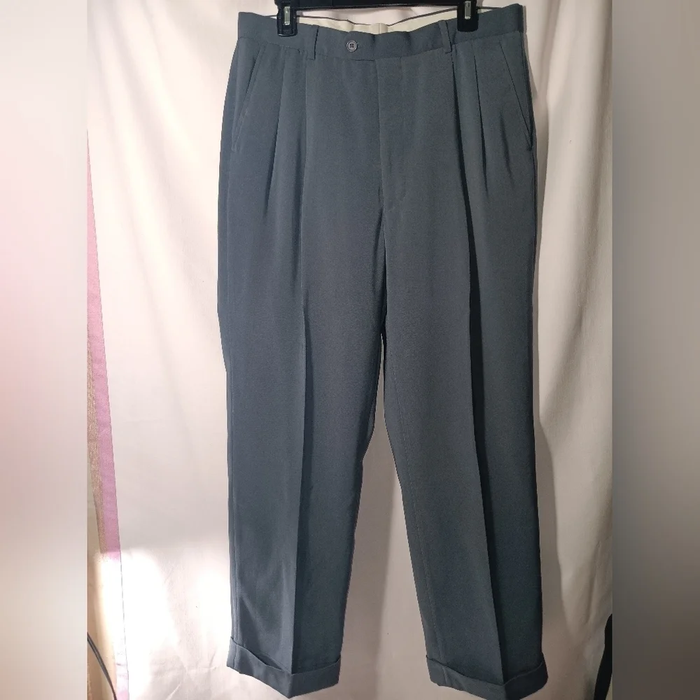 Men's Gray Pleated Pants